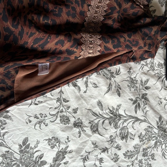 Size 10 vintage cheetah print lingerie top. - Picture 3 of 4